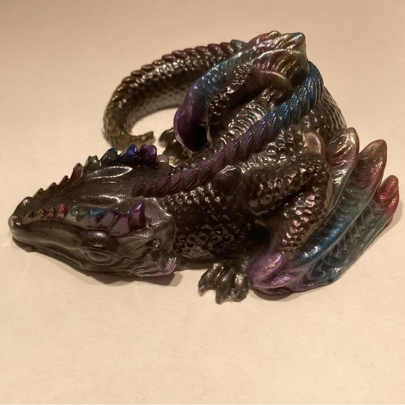 Resin Dragon - Picture 2 of 3
